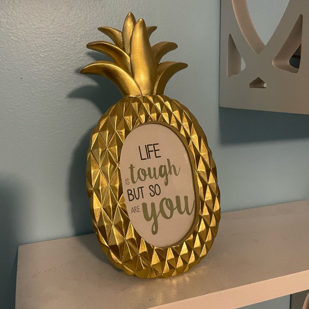 Elegant Gold Pineapple Frame